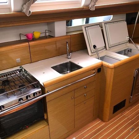 Velero Monia Valência Exterior foto